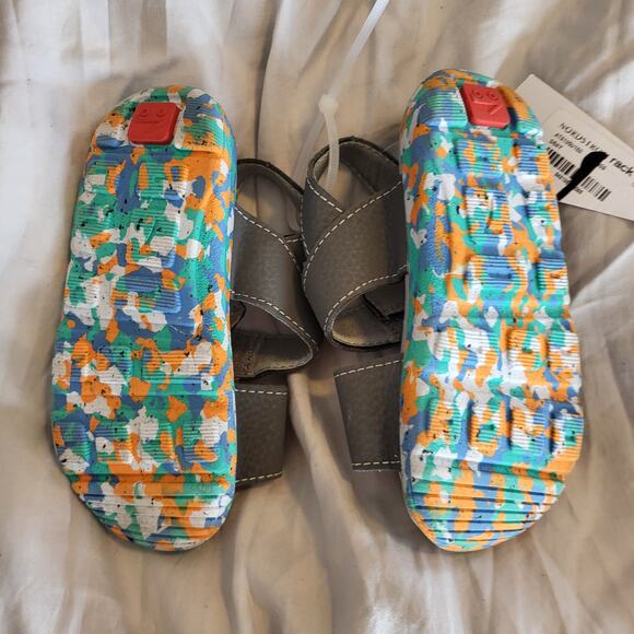 NEW SEE KAI RUN Billie Flexi Run Sandals grey size 9 - Picture 2 of 5